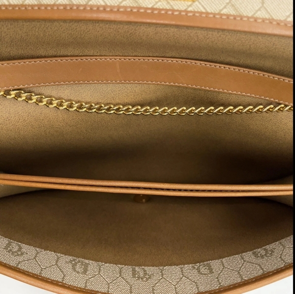 Dior HoneyComb Brown W/ Gold Harware Clutch W/ Chain Bag (EUC)✨️🖤✨️ - Picture 4 of 7